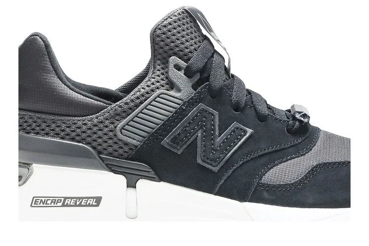 Krossovki-New-Balance-Wmns-997-Black-1