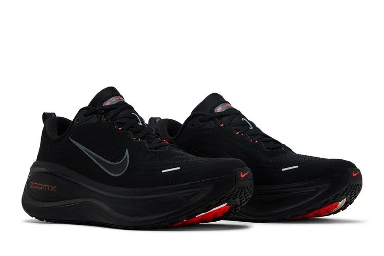 Krossovki-Nike-Vomero-Plus-Bred-7