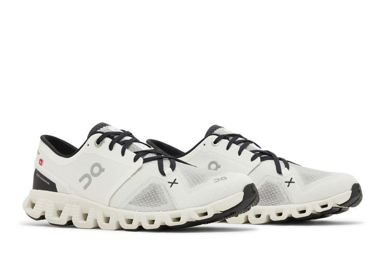 wmns-cloud-x-3-white-black-60-98697_07
