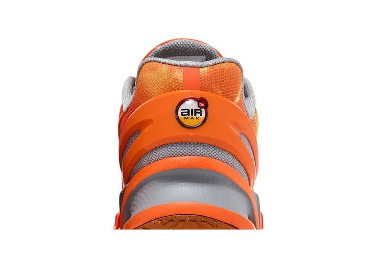 Кроссовки Palace x Nike Air Max DN8 'Safety Orange'