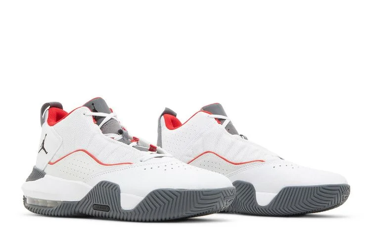 Krossovki-Air-Jordan-Stay-Loyal-White-Light-Graphite-7