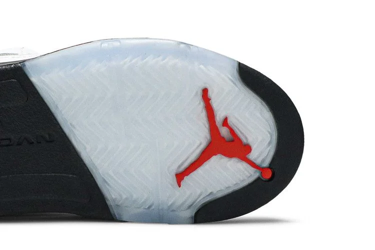 Krossovki-Air-Jordan-5-Retro-TD-White-Fire-Red-2020-4