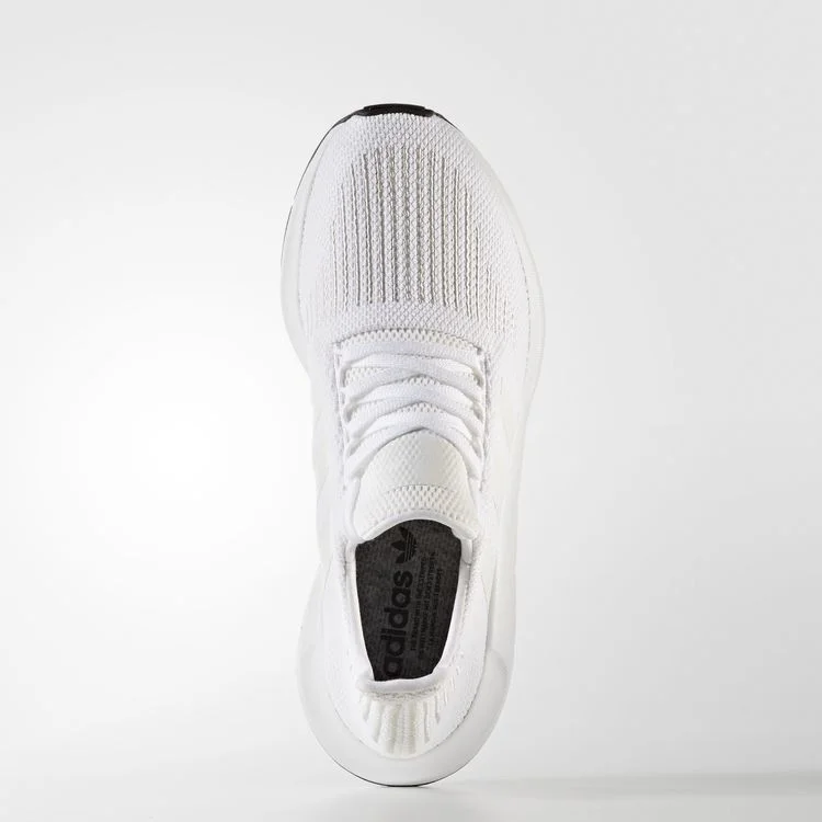 Krossovki-Adidas-Swift-Run-White-1