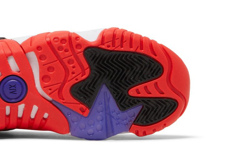 jumpman-two-trey-gs-black-true-red-dq8431-001_04