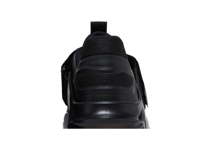 Кроссовки Nike Savaleos 'Black White' Sample
