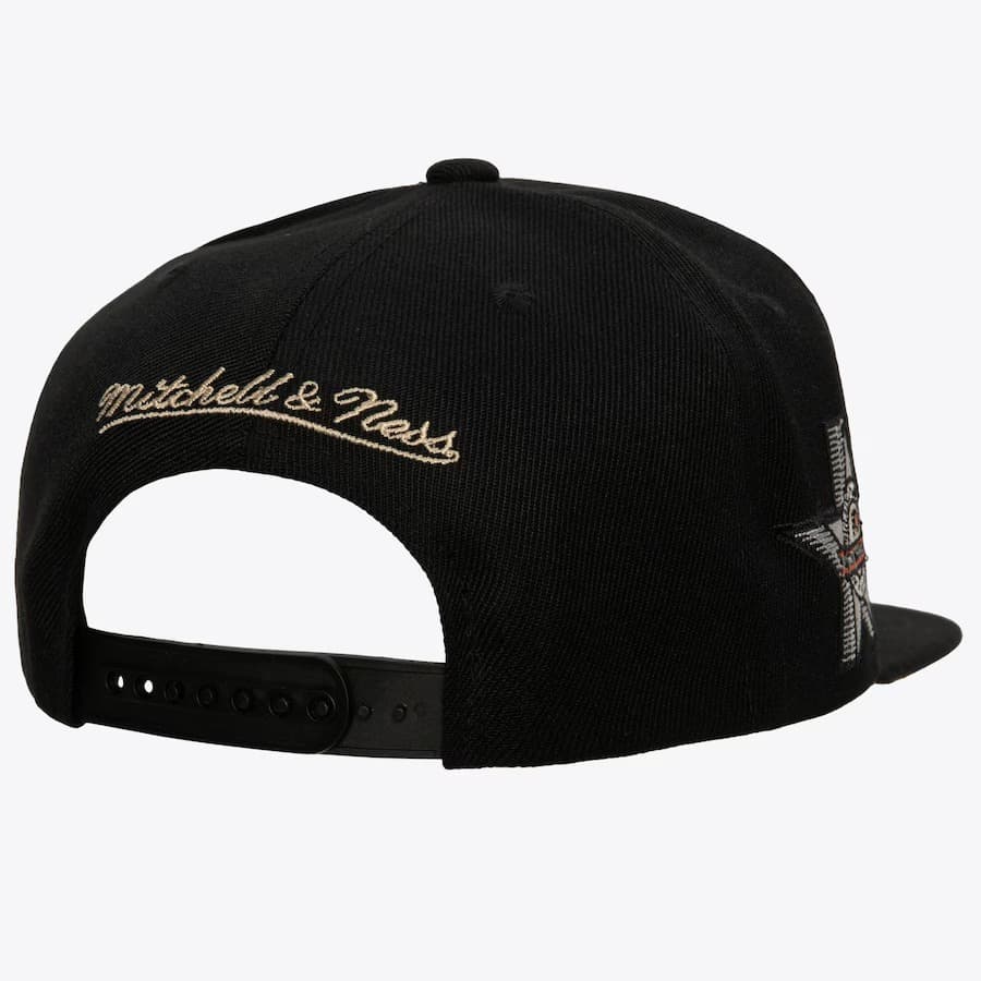 Бейсболка Mitchell & Ness Black Philadelphia Flyers With Love Snapback Hat