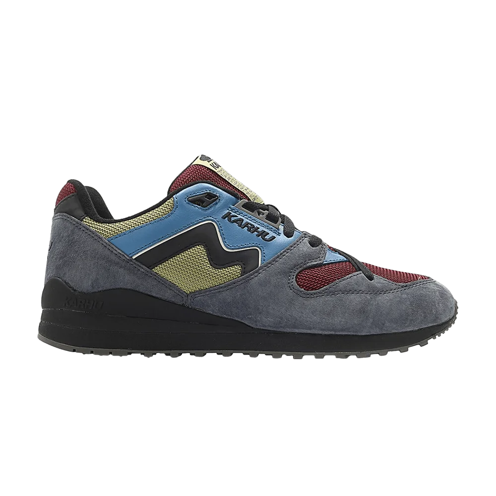 Krossovki-Karhu-Synchron-Classic-Outdoor-Pack-II