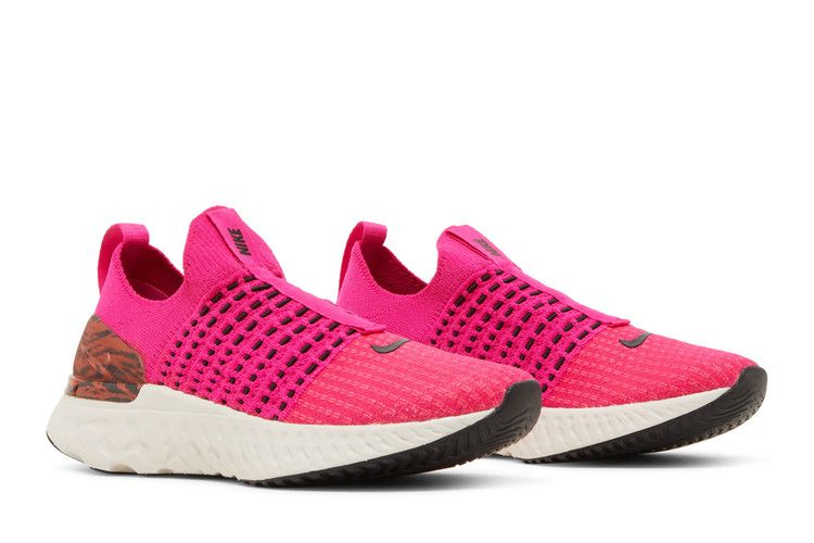 wmns-react-phantom-run-flyknit-2-pink-prime-zebra-dq7649-600_07