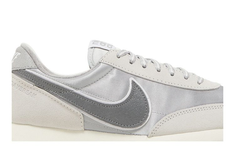 wmns-daybreak-se-light-smoke-grey-dn3399-001_01