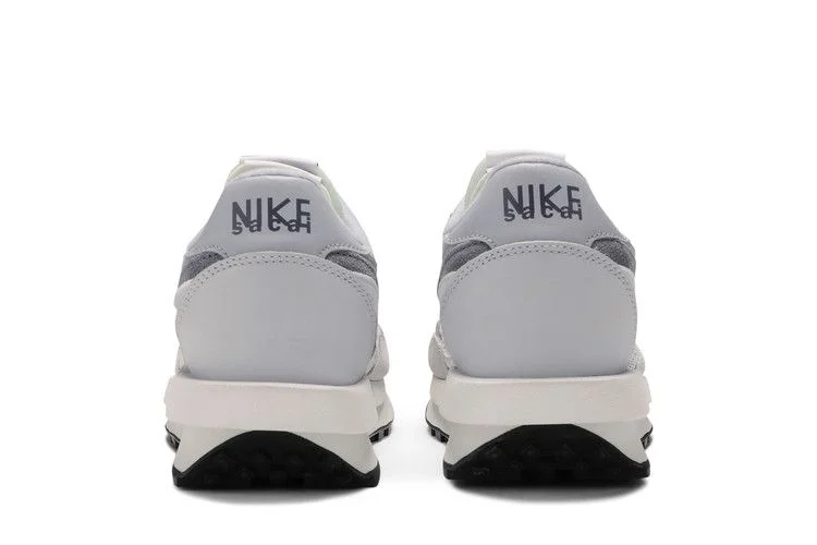 Krossovki-sacai-x-Nike-LDWaffle-Summit-White-14
