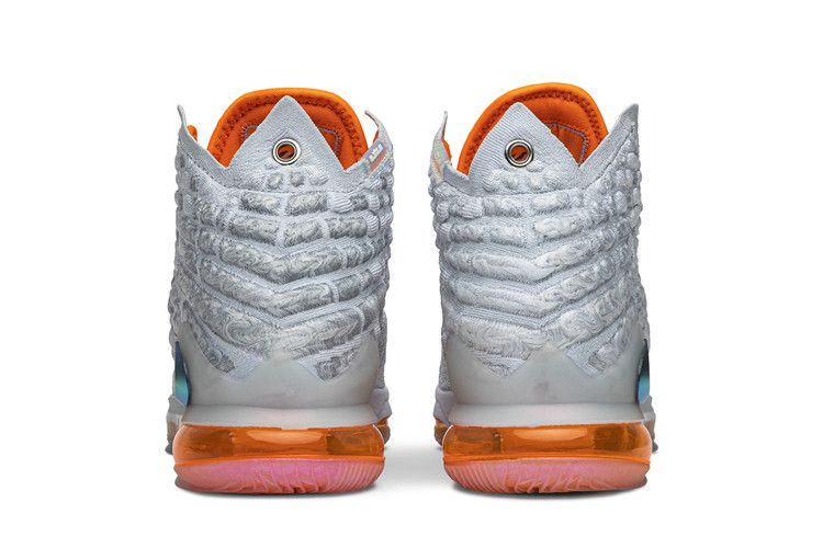 Кроссовки Nike LeBron 17 LMTD 'Future Air'