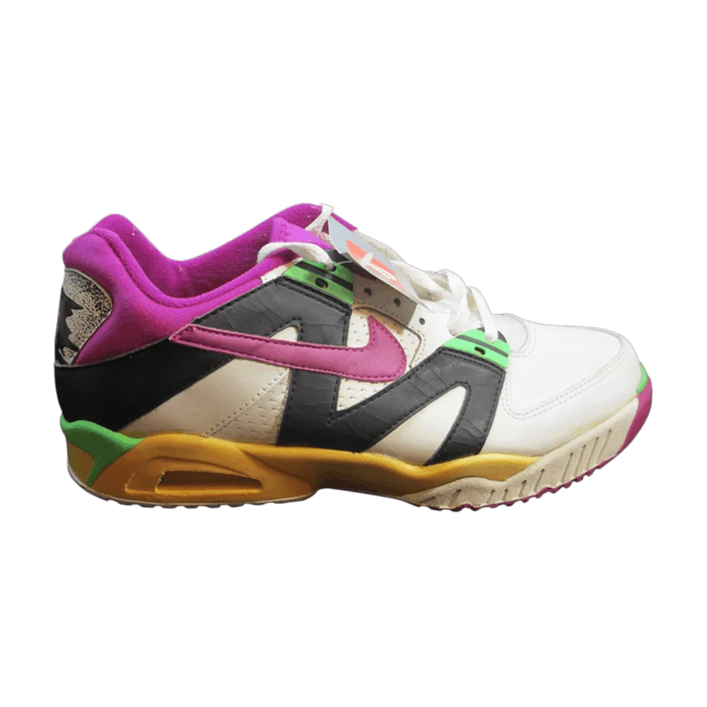 Krossovki-Nike-Air-Tech-Challenge-Low