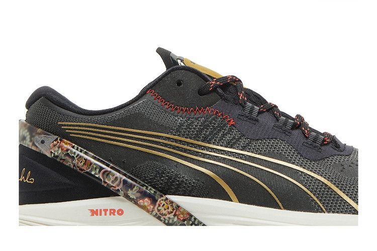 frida-kahlo-x-wmns-run-xx-nitro-floral-black-376623-01_01