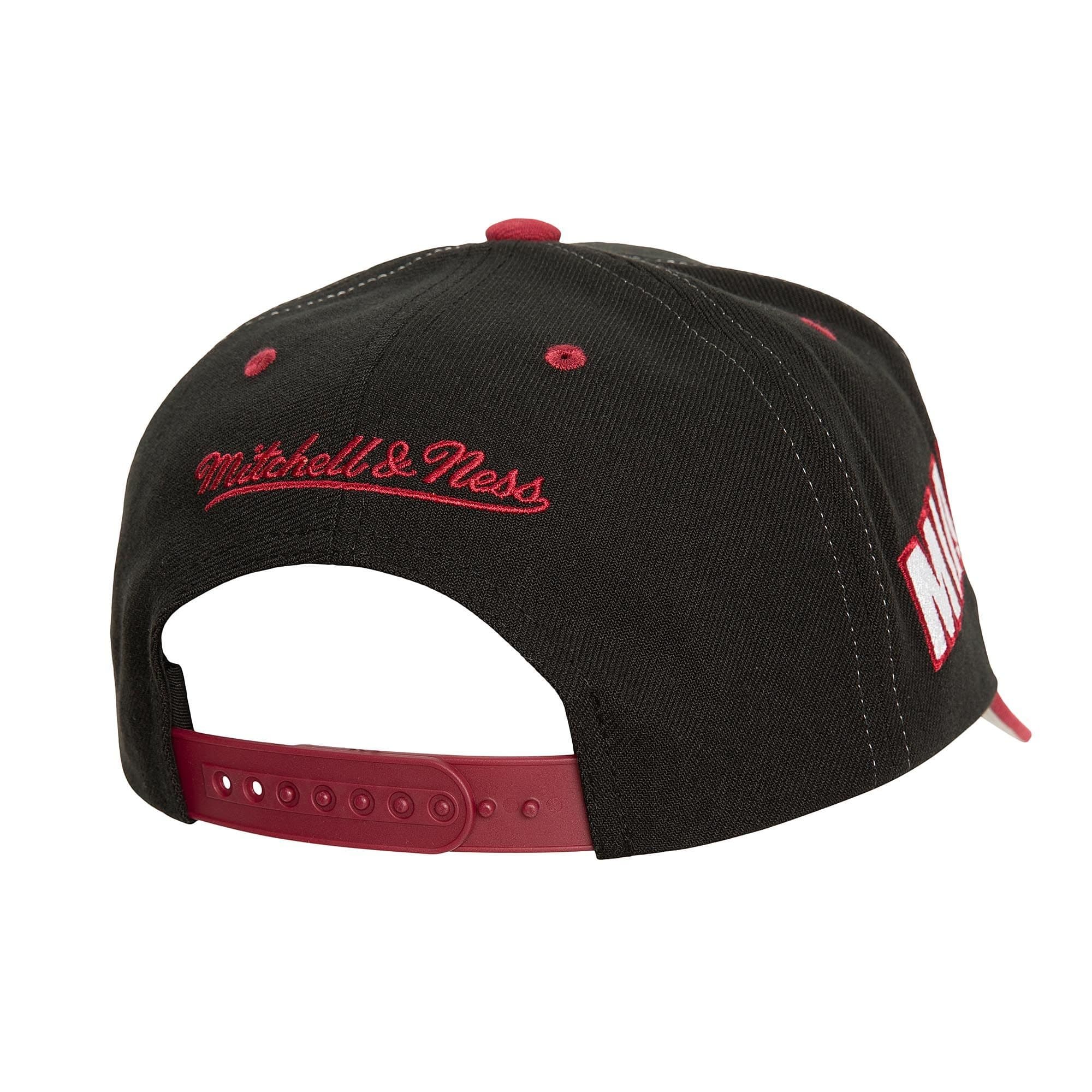 Mitchell-Ness-Overbite-Pro-Snapback-Miami-Heat-Hat-1