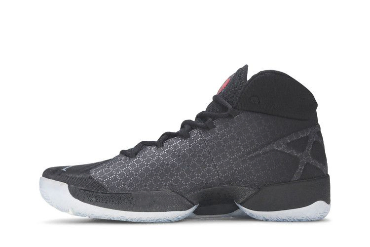 air-jordan-30-black-cat-811006-010_02