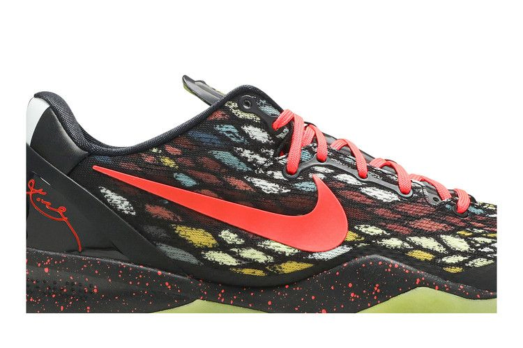 kobe-8-system-christmas-555035-030_01