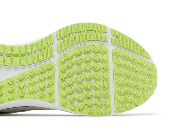 air-zoom-structure-25-white-volt-dj7883-100_04