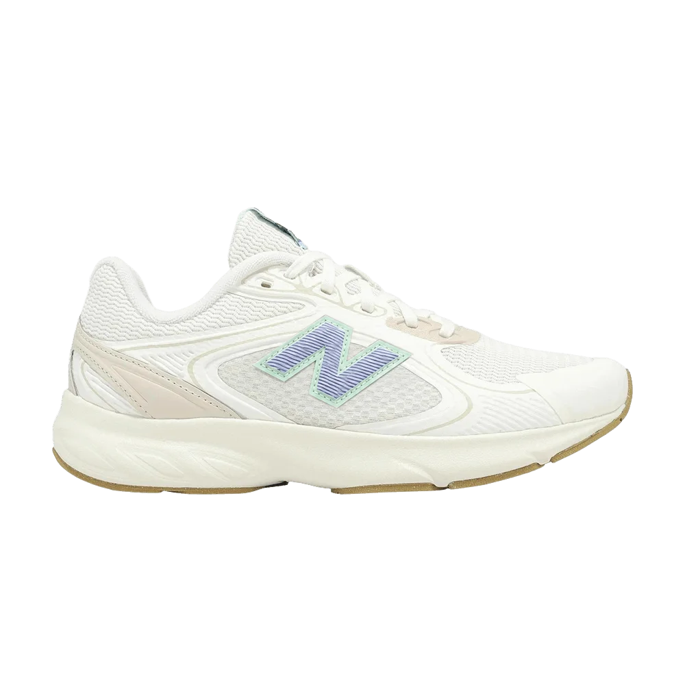 Krossovki-New-Balance-Wmns-Fresh-Foam-Amaste-D-Wide-Ivory-Blue
