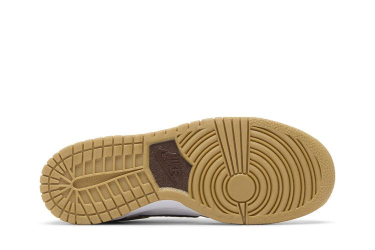dunk-low-gs-cacao-wow-metallic-gold-hm3725-171_03