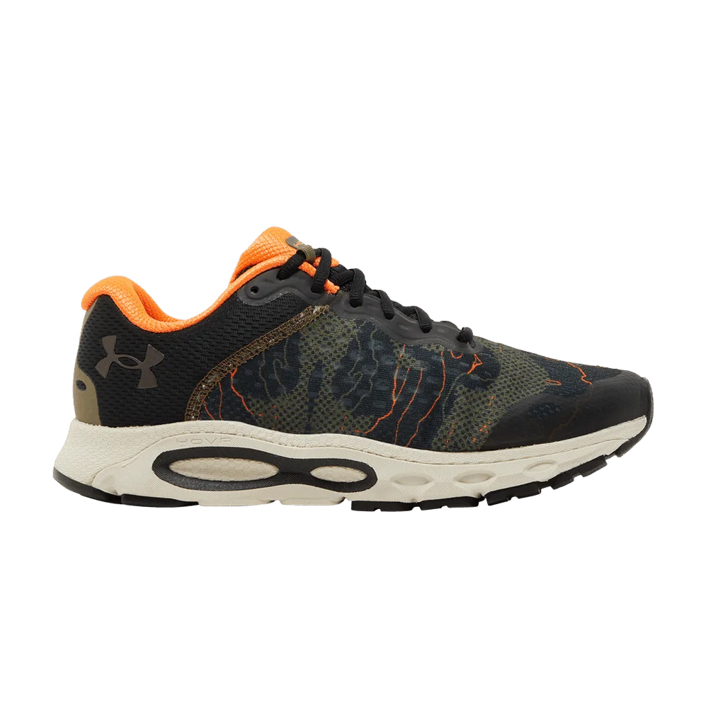 Krossovki-Under-Armour-HOVR-Infinite-3-Camo-Black-Tent