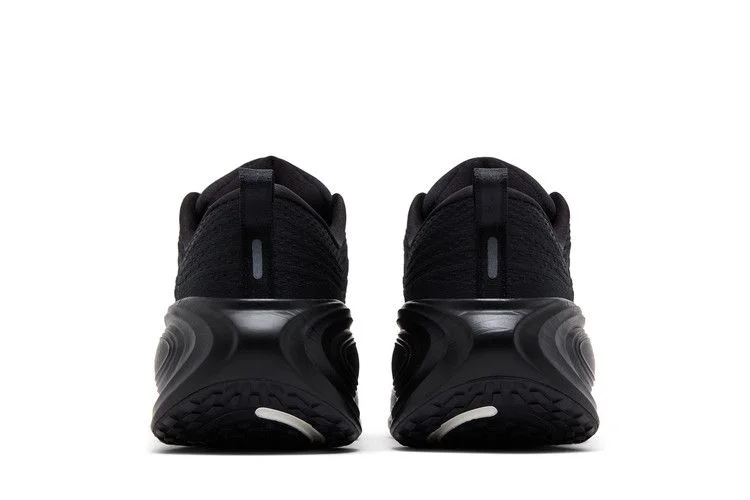 Krossovki-Nike-Vomero-Plus-Black-5