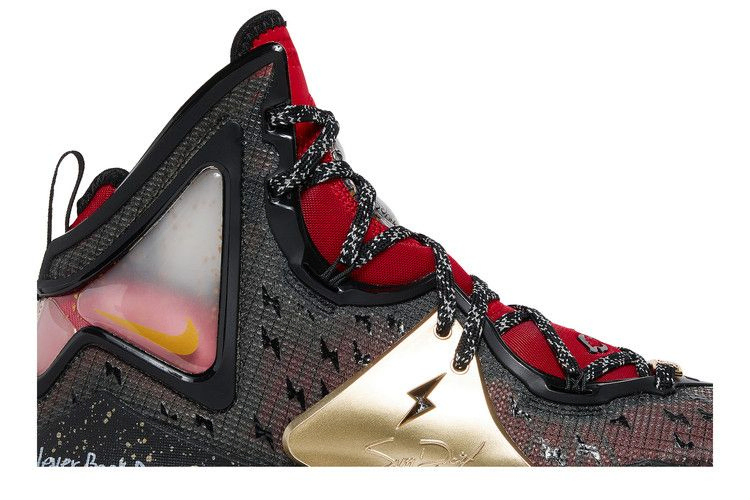 Кроссовки Nike LeBron 19 'Doernbecher 2022'