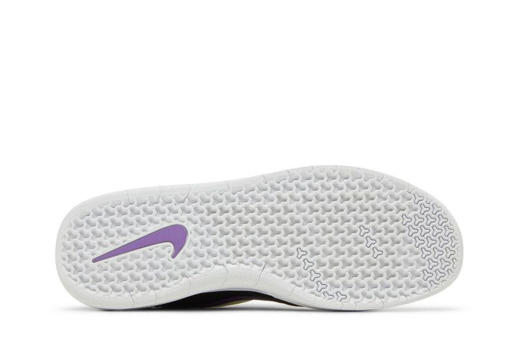 nyjah-free-2-sb-black-white-wild-berry-bv2078-009_03