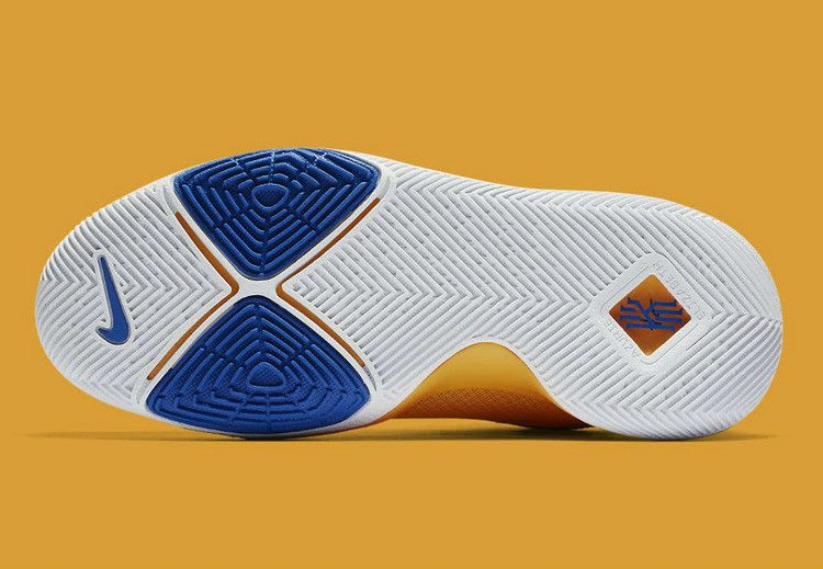 Кроссовки Nike Kyrie 3 GS 'Mac and Cheese'