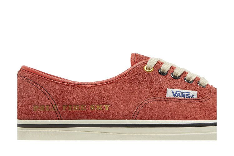 julian-klincewicz-x-vault-og-authentic-sp-lx-pale-fire-sky-cherry-tomato-vn0a5dygar41_01
