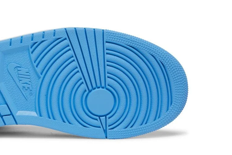 Кроссовки Air Jordan 1 Mid SE 'University Blue'