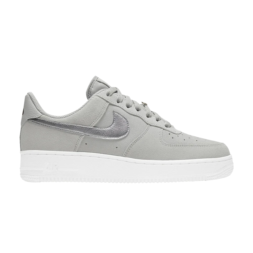 Krossovki-Nike-Wmns-Air-Force-1-07-Light-Smoke-Grey
