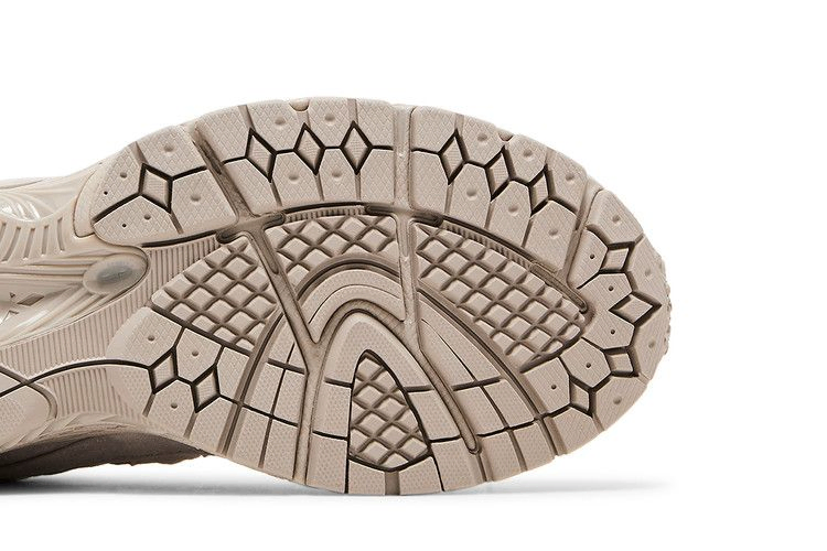 Кроссовки New Balance 2002R 'Incense Deep Taupe'