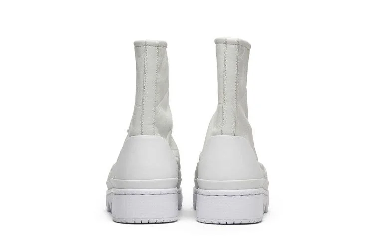 Krossovki-Wmns-Air-Jordan-1-Jester-XX-The-1-Reimagined-5