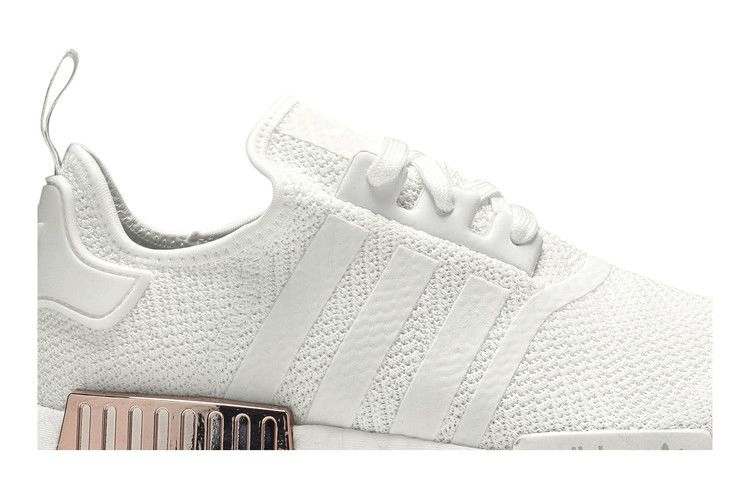 wmns-nmd_r1-metallic-plugs-cloud-white-ee5173_01