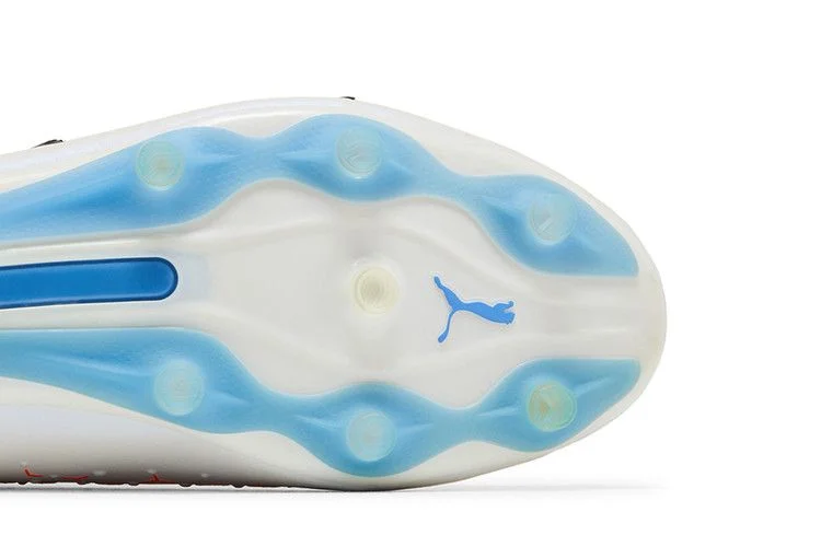 Кроссовки Puma King Ultimate FG AG 'White Blue Glimmer'