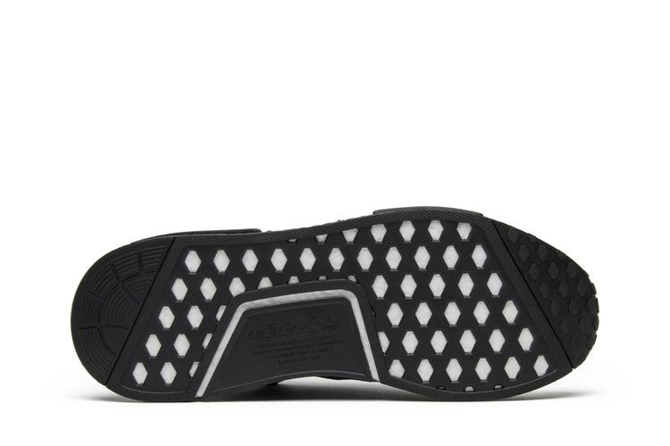 nmd-r1-triple-black-reflective-by3123_03