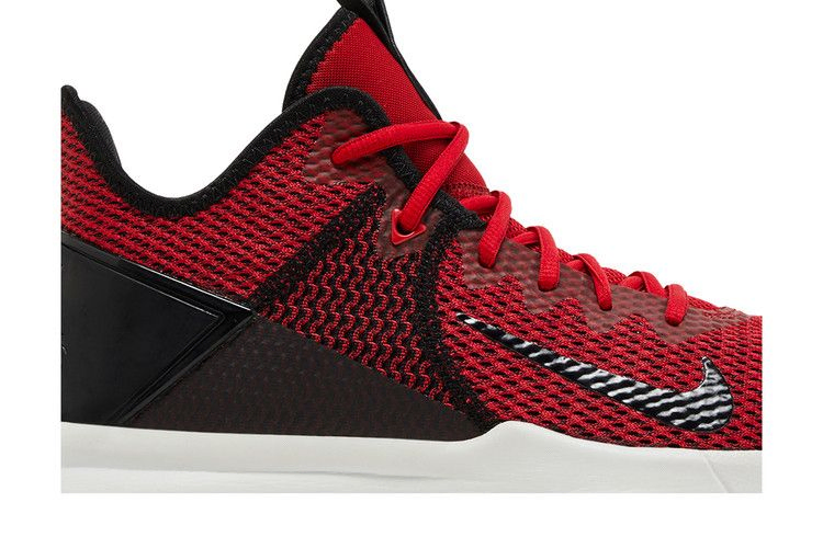 Кроссовки Nike LeBron Witness 4 'Gym Red'