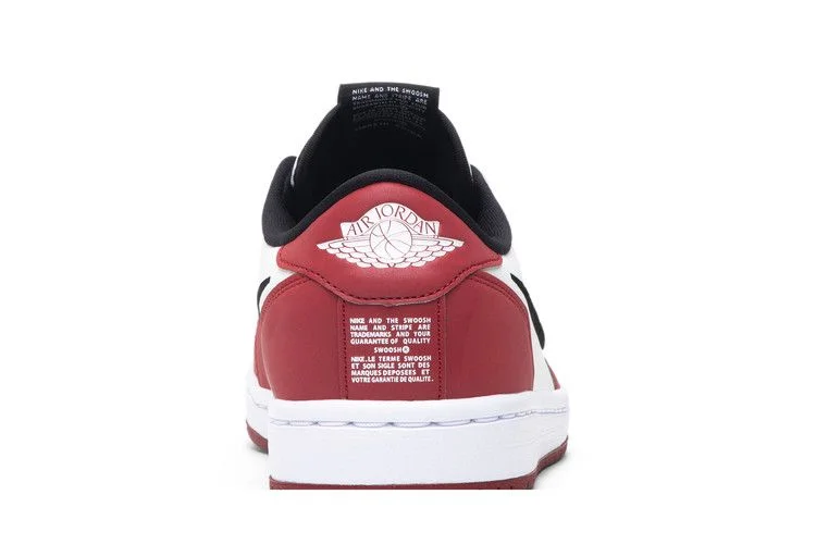 Кроссовки Wmns Air Jordan 1 Low Slip 'Chicago'
