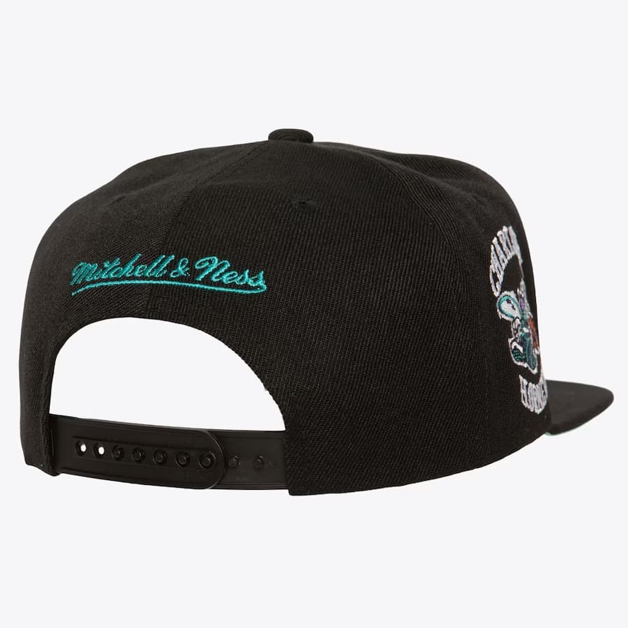 Mitchell-Ness-Black-Charlotte-Hornets-Hardwood-Classics-Triple-Play-Snapback-Hat-1