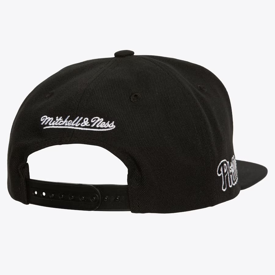 Бейсболка Mitchell & Ness Black White Philadelphia Phillies Evergreen OG Snapback Hat