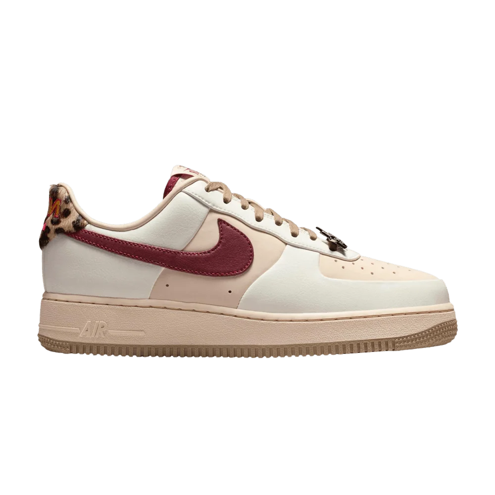 Krossovki-Nike-Wmns-Air-Force-1-07-Pearl-White-Leopard