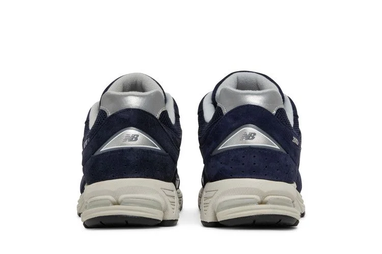 Кроссовки New Balance 2002 'Pigment'