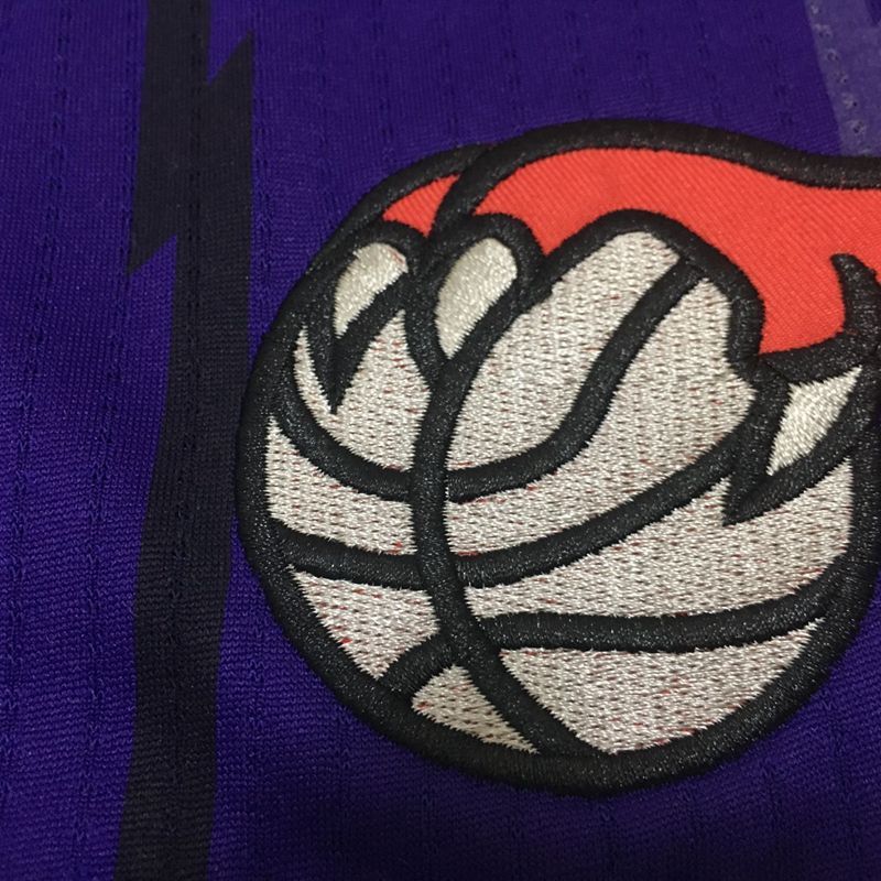 1998-99-Carter-Raptors-15-Hardwood-Classics-Purple-10