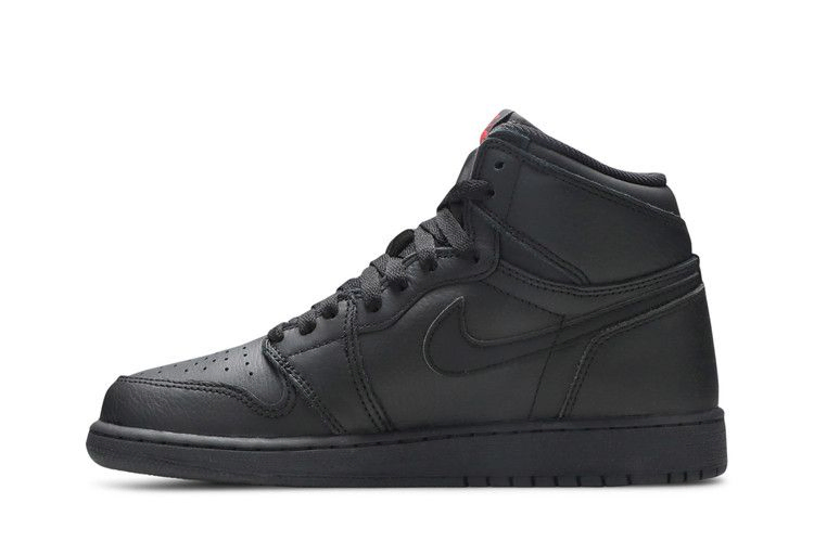 air-jordan-1-retro-high-og-bg-575441-022_02