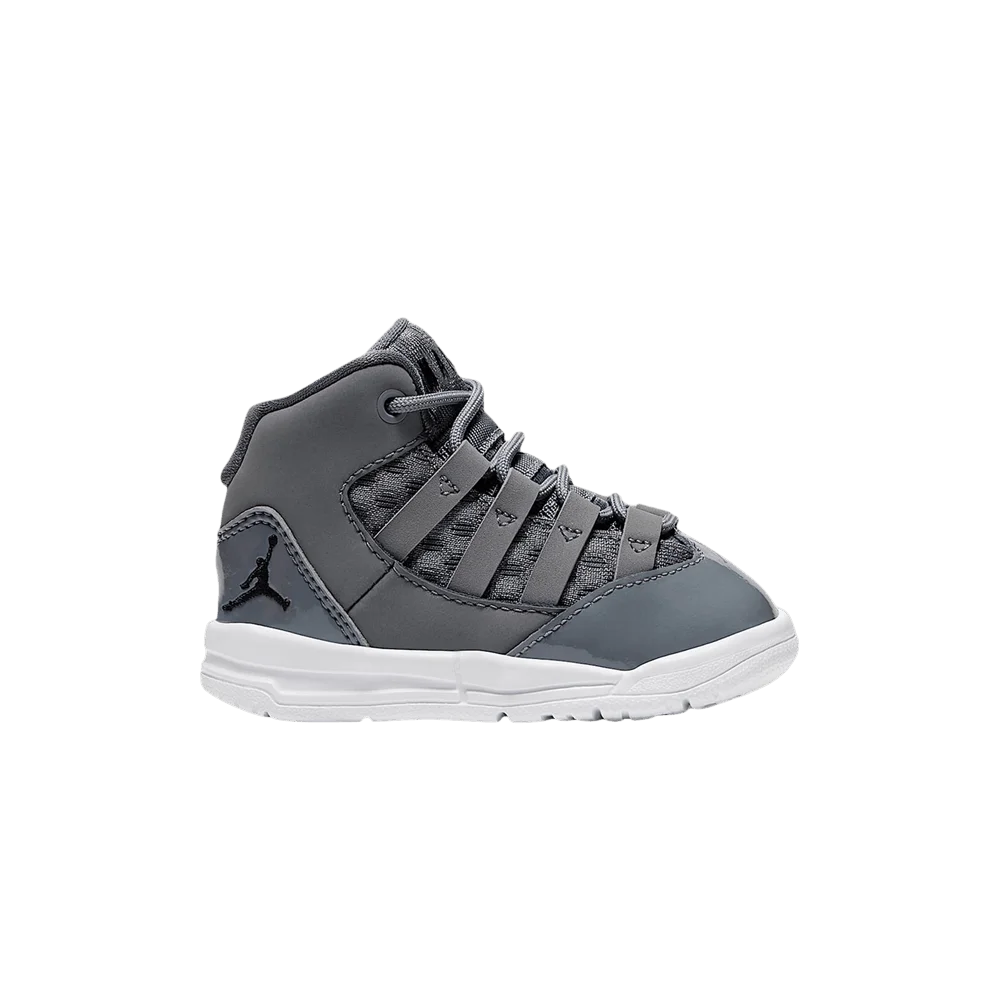 Krossovki-Air-Jordan-Max-Aura-TD-Cool-Grey