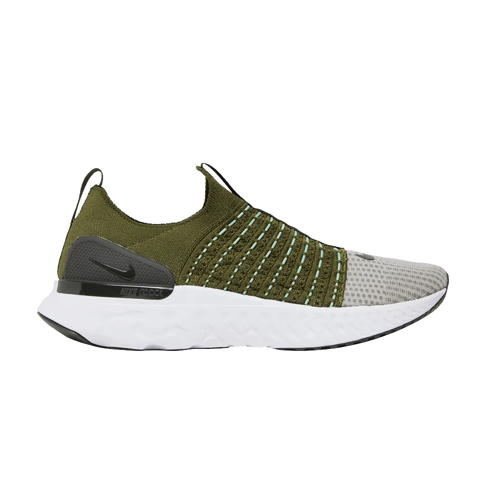 Krossovki-Nike-React-Phantom-Run-Flyknit-2-Rough-Green-Sequoia