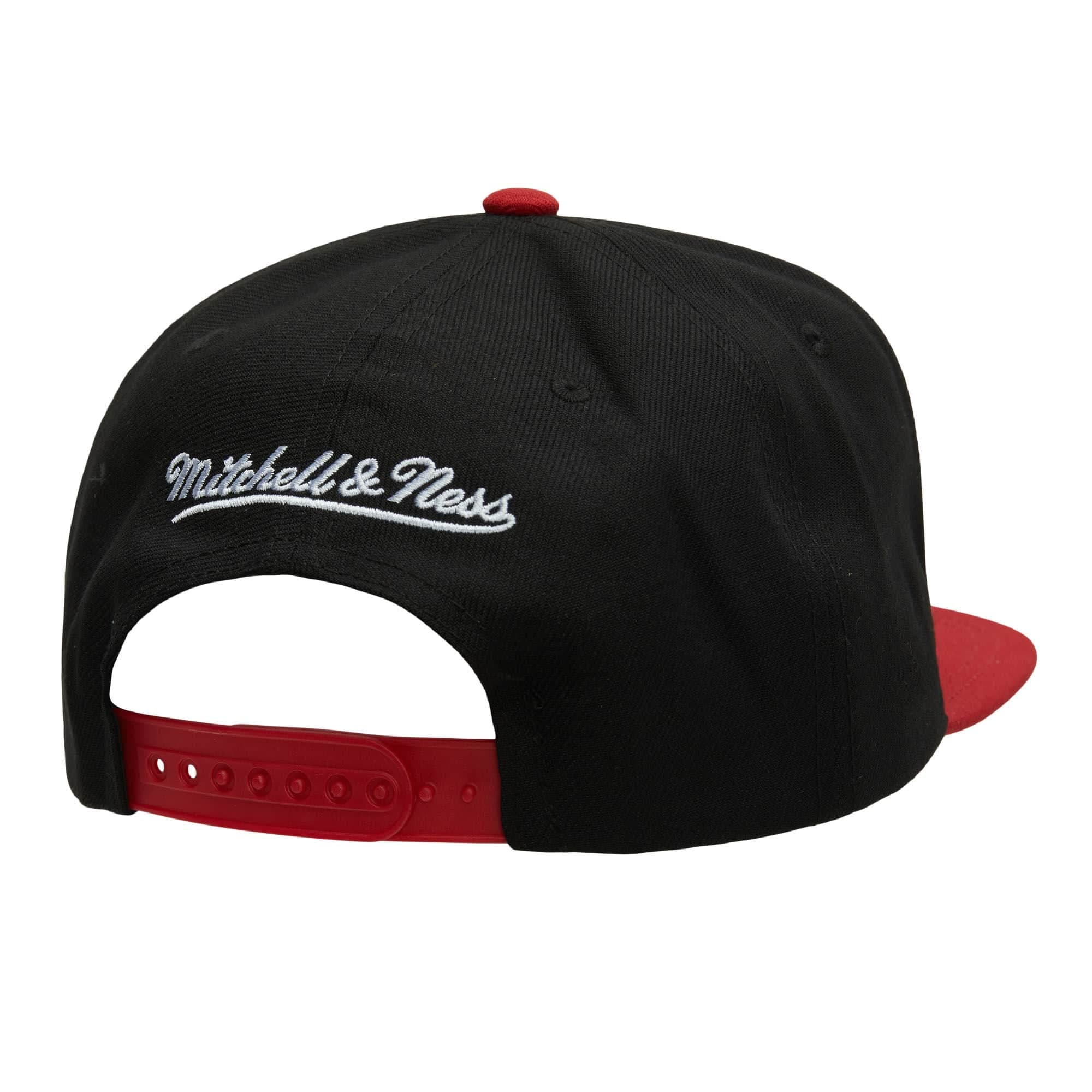Бейсболка Mitchell & Ness Logo Bill Snapback HWC Miami Heat Hat