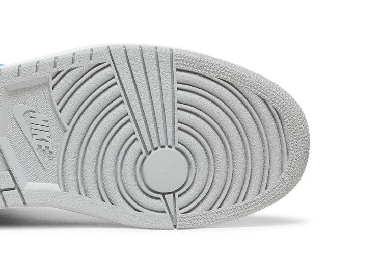 Krossovki-Air-Jordan-1-Mid-Hornet-4
