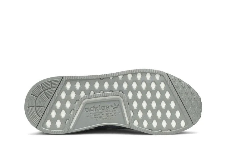 Krossovki-adidas-NMD_R1-Triple-Grey-3