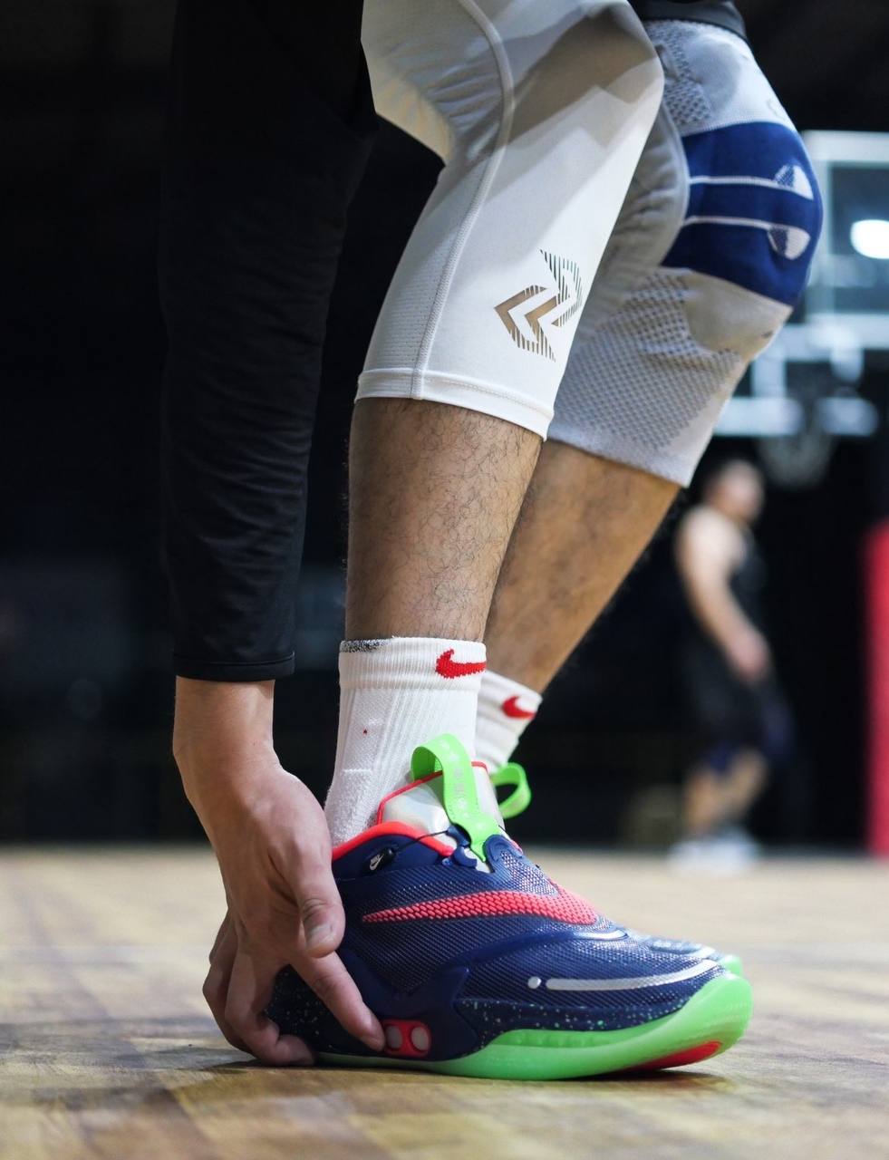 Кроссовки Nike Adapt BB 2.0 Planet of Hoops